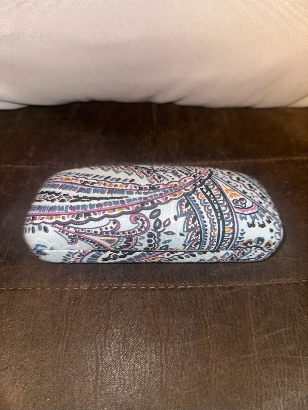 Vera Bradley Retired Provence Paisley Hard Clamshell Eyeglass Case only - Picture 3 of 6